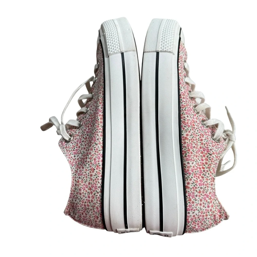 Converse Women's Chuck Taylor All Star Size 8 Vintage Floral Sneakers 568378C